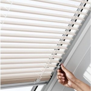 Střešní žaluzie Velux