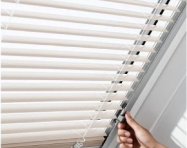 Střešní žaluzie Velux